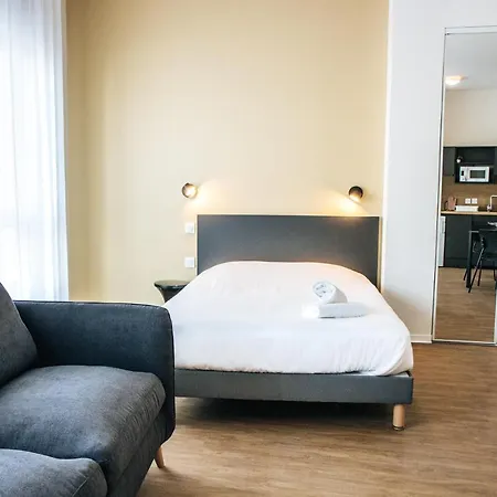 Aparthotel Twenty Business Flats *
