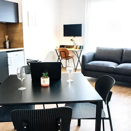 Appart hôtel Twenty Business Flats *
