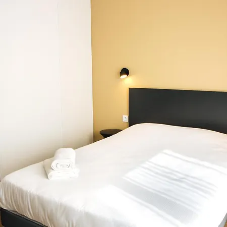 Aparthotel Twenty Business Flats *