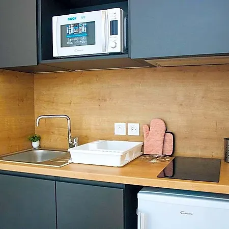 Aparthotel Twenty Business Flats 3*